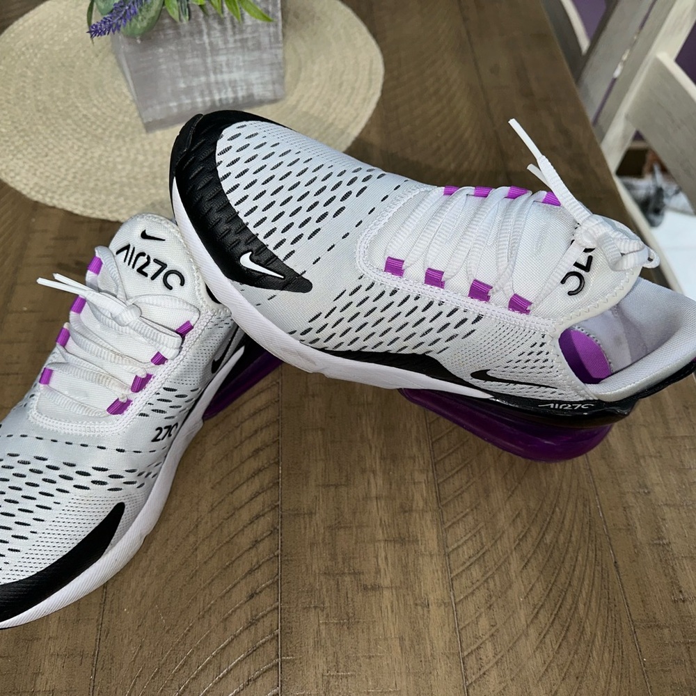 Nike Women's White and Purple Air Max 270 Sneakers